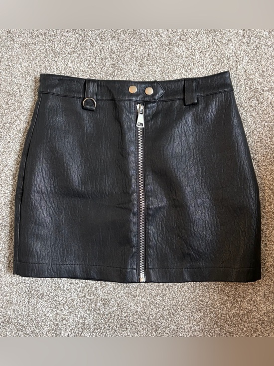 Horoscopez Dresses & Skirts - Black Faux Leather HOROSCOPEZ Mini Skirt Sz Small NWOT Chunky Zippers